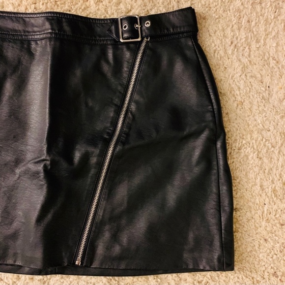Leather skirt - Picture 4 of 4